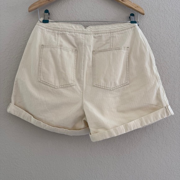 Unsubscribed Pleated Belted High Rise Shorts Cream Cotton Size 8 - Picture 2 of 11
